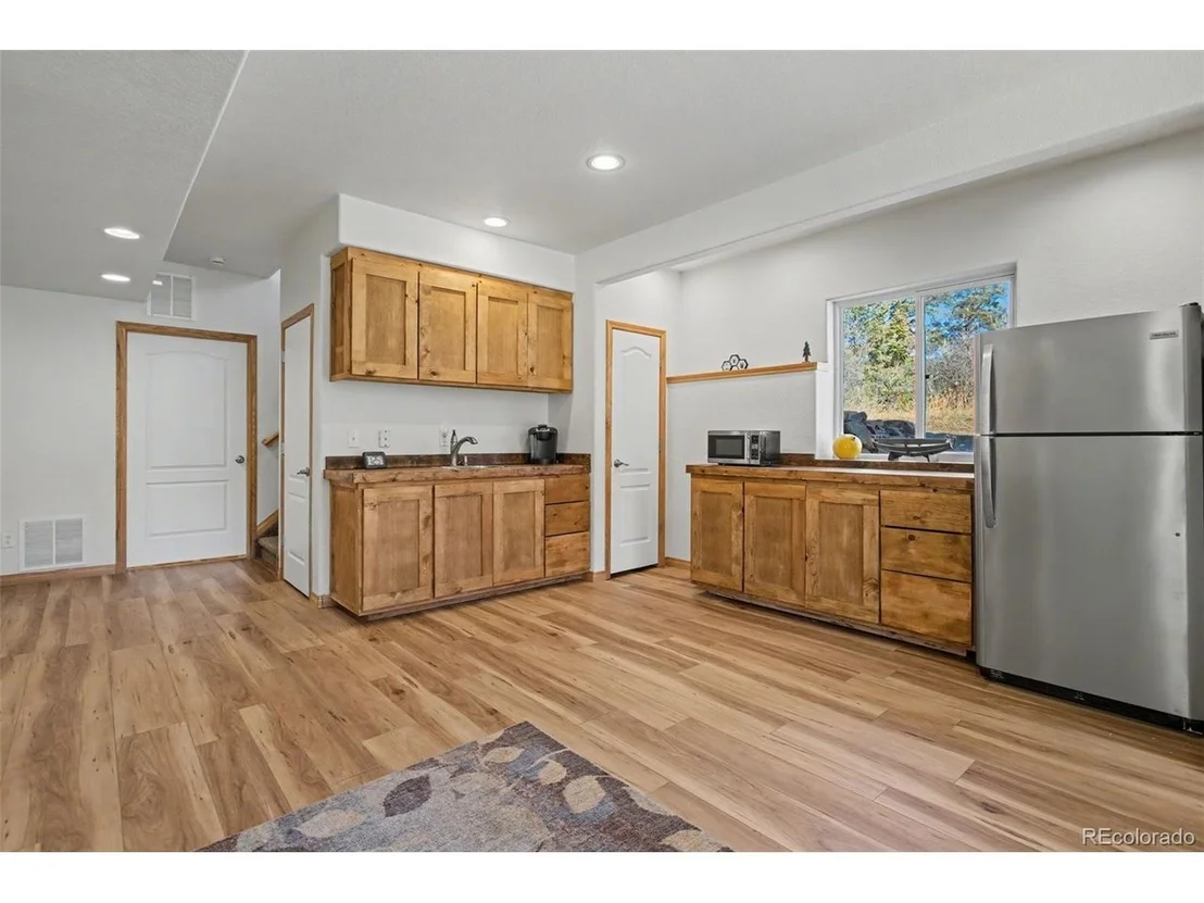 Photo of 261 Pinecrest Way
