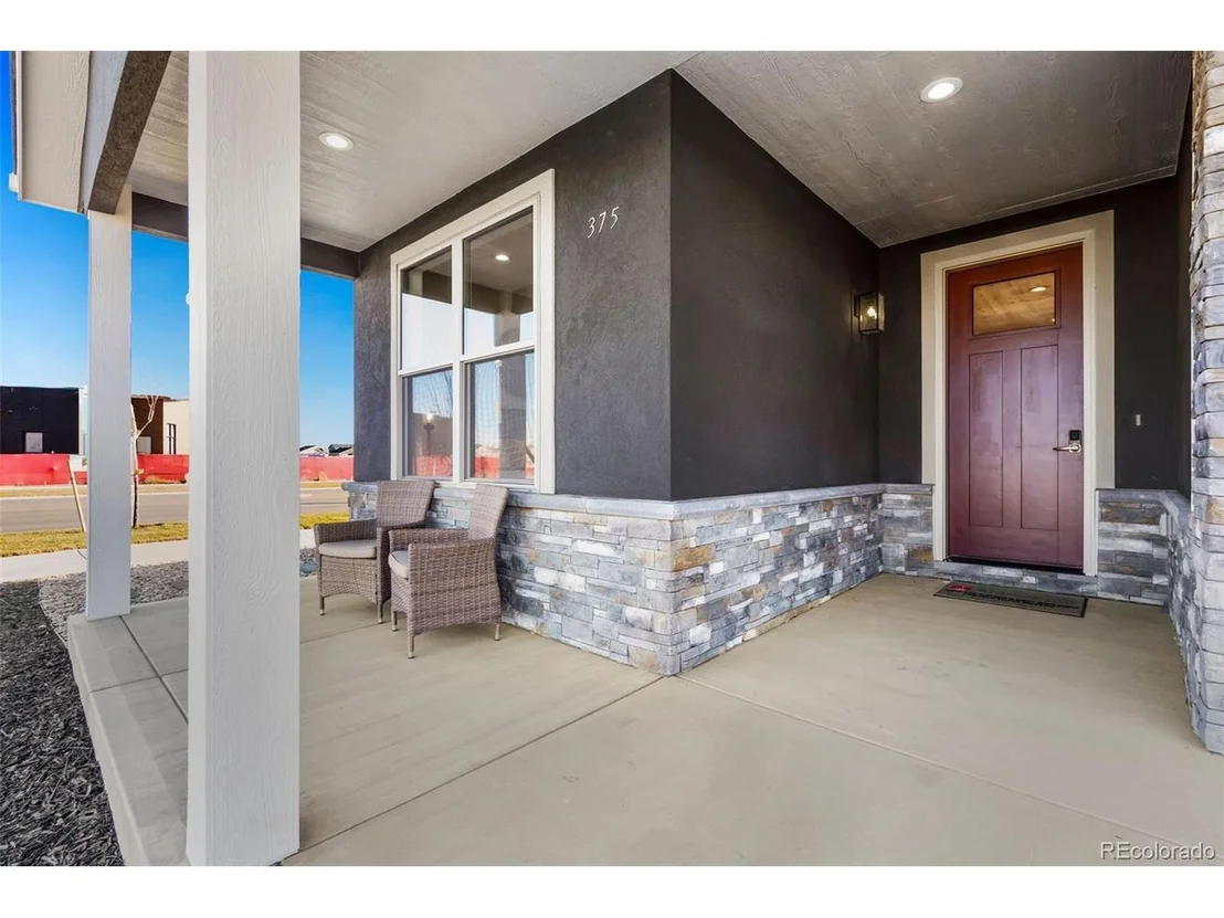 Photo of 335 Josef Cir