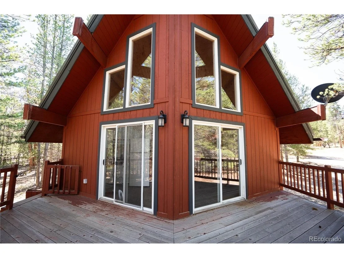 Photo of 643 Spruce Dr