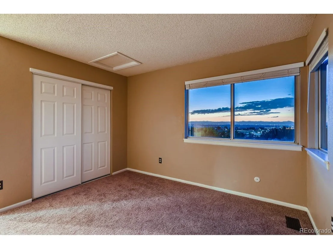Photo of 11623 Laurel Ln