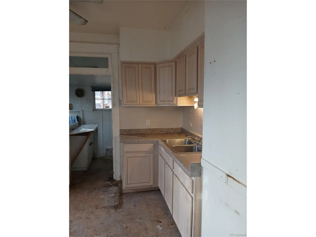 Photo of 2541 Elm St
