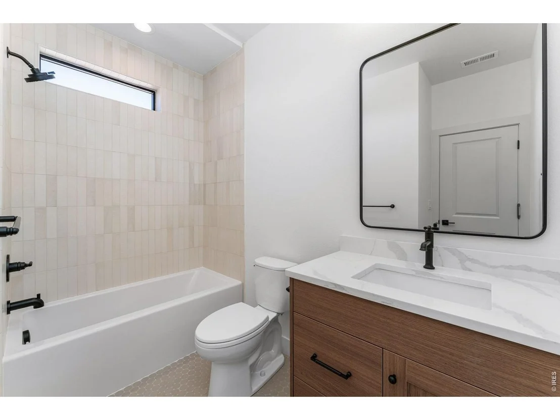 Photo of 832 Clydesdale Dr