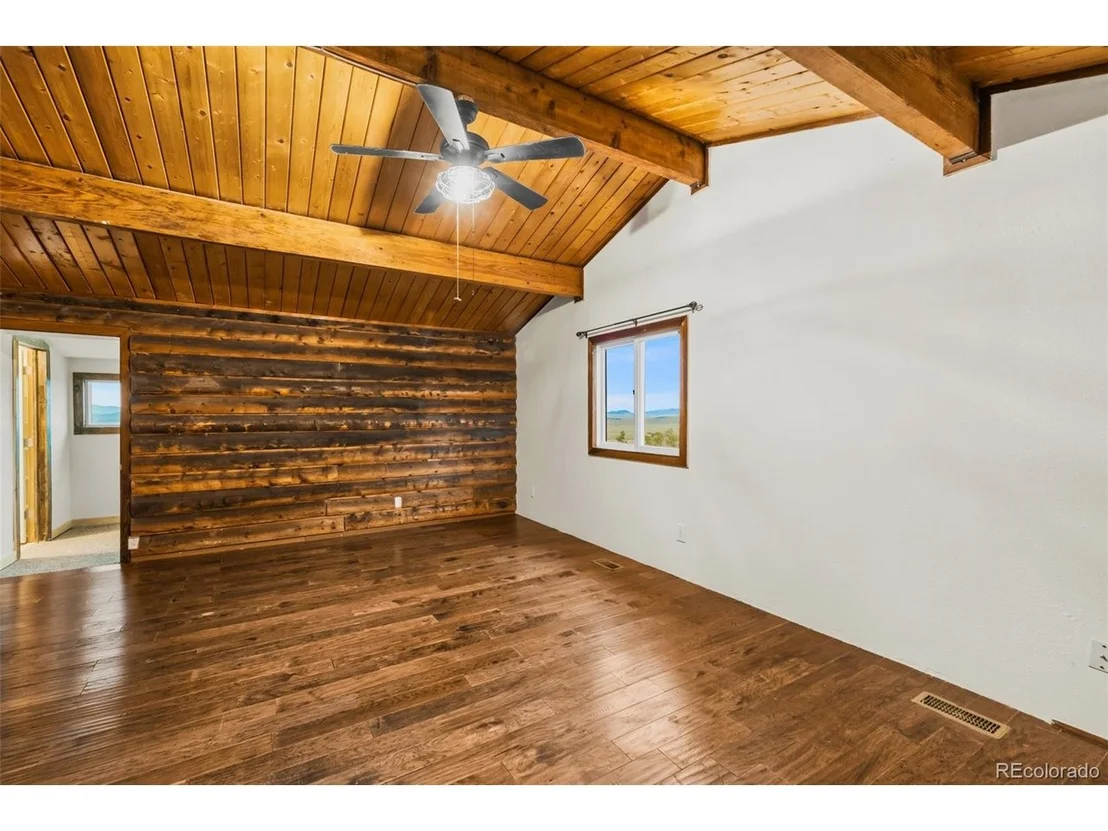 Photo of 395 Georgia Dr