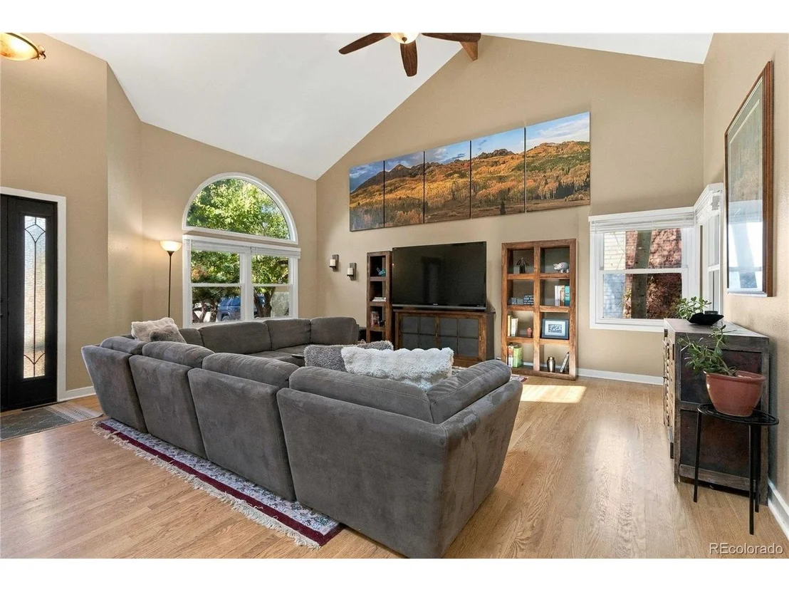 Photo of 24 Mesa Oak