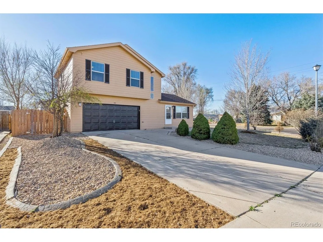 Photo of 101 23rd Ave Ct