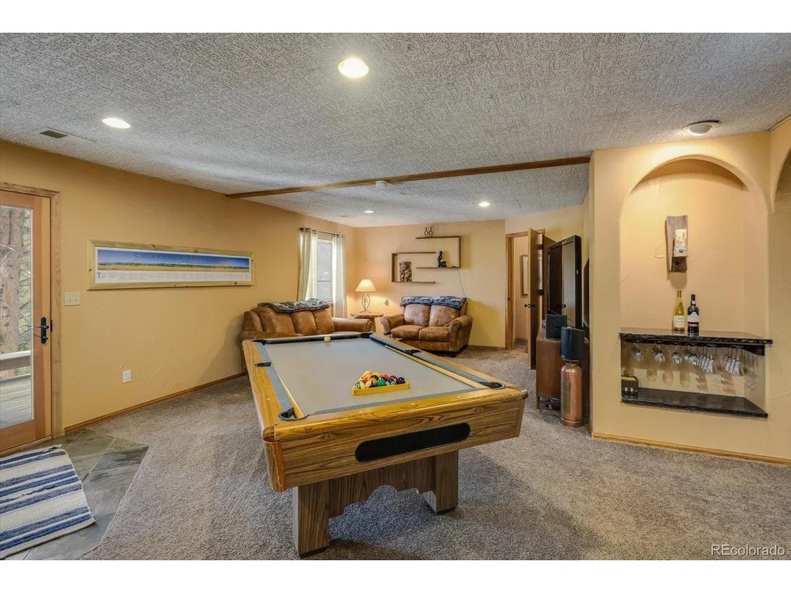 Photo of 261 Evergreen Rd