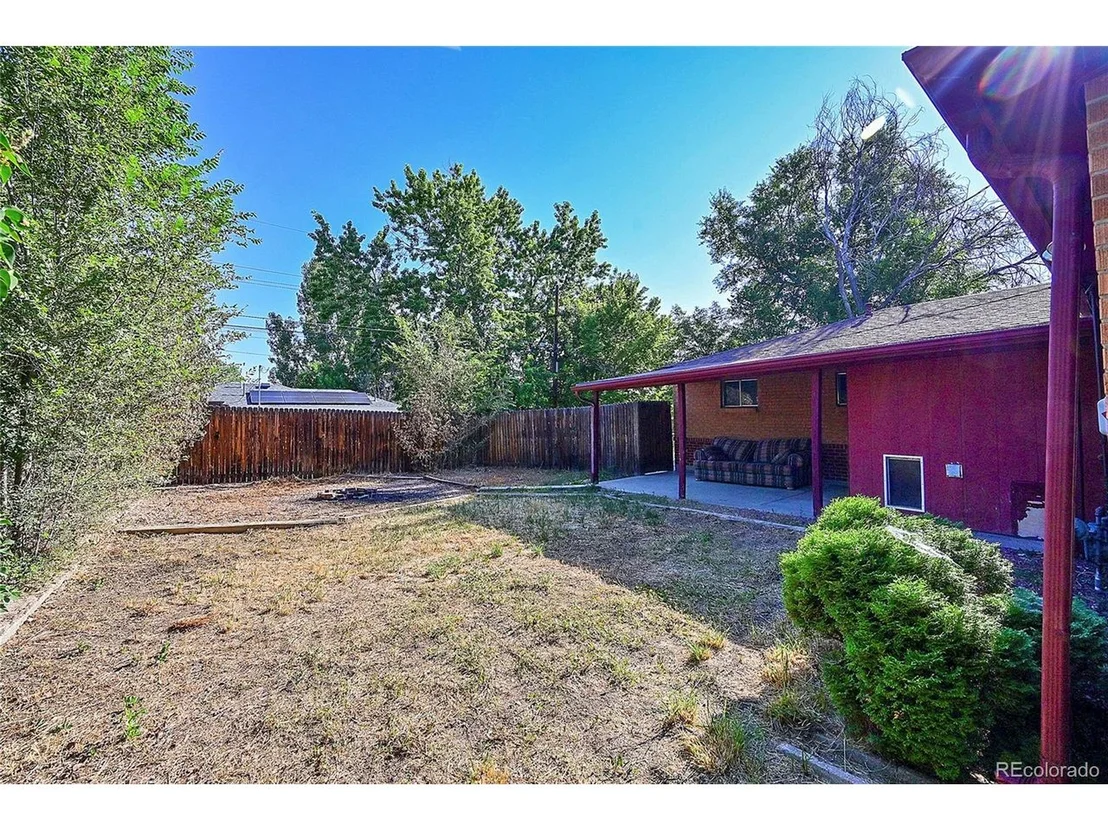 Photo of 1331 Oak Pl