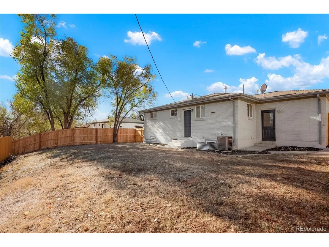 Photo of 7956 Joan Dr