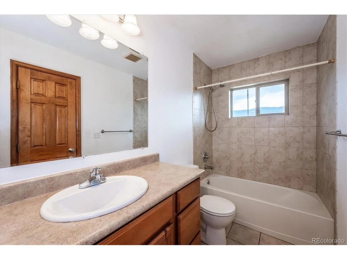 Photo of 368 Lakeview Rd