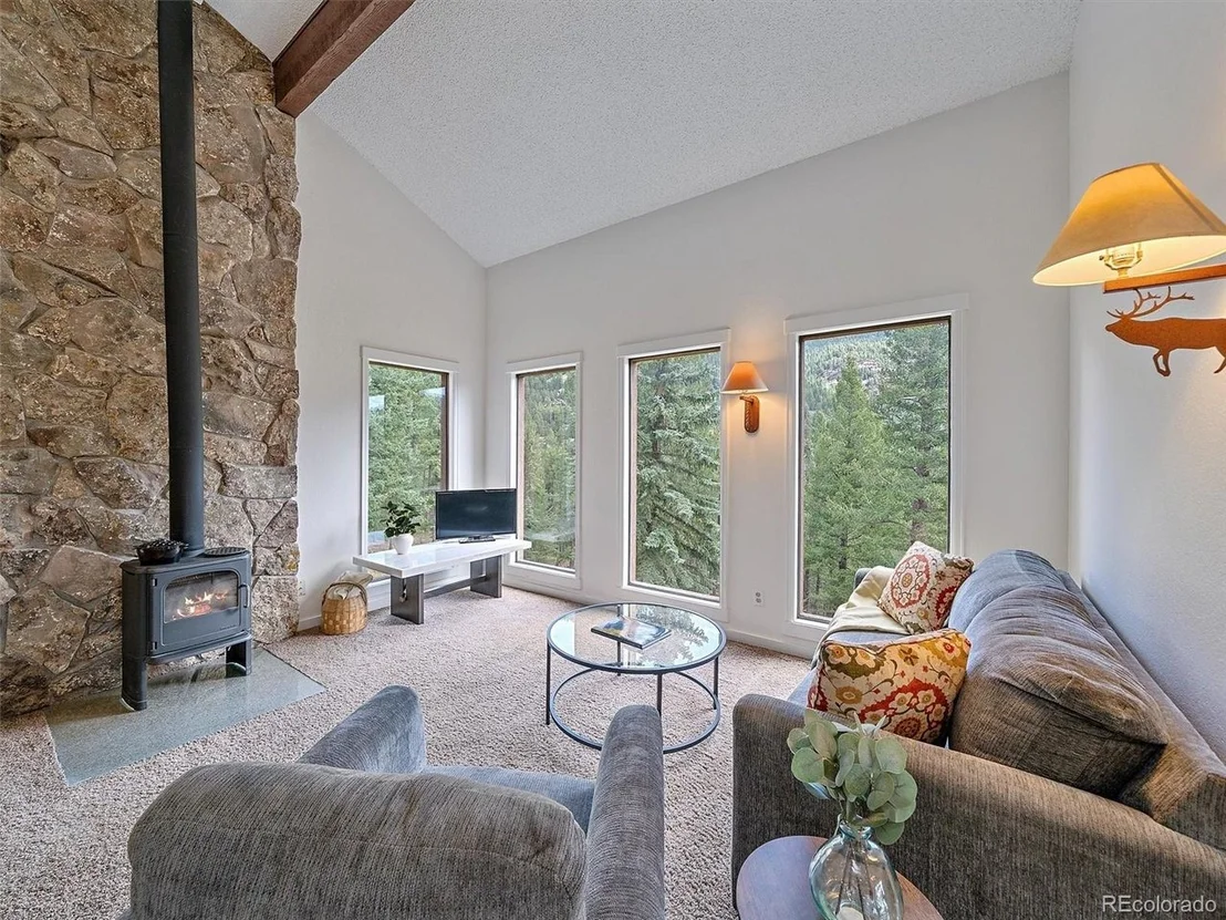 Photo of 254 Juniper Ln