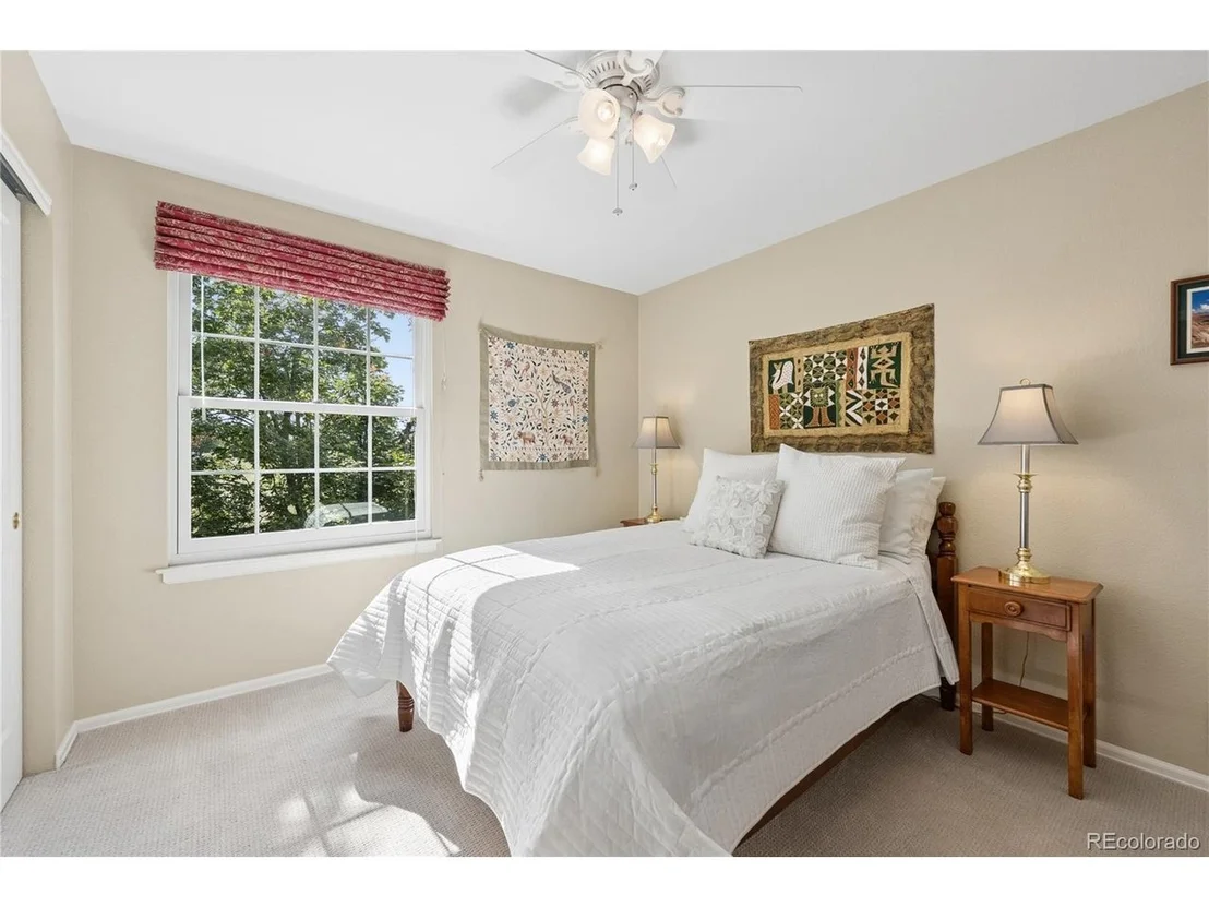 Photo of 423 Pinewood Cir