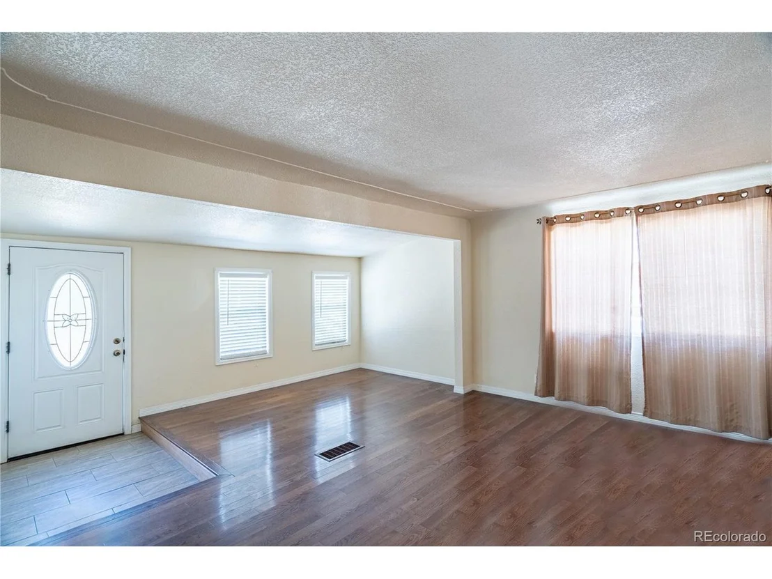 Photo of 1124 Newark St