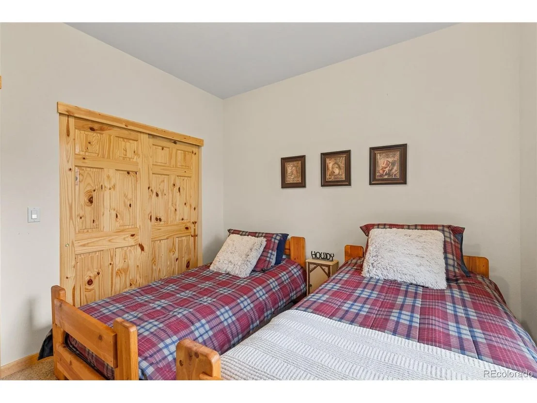 Photo of 1224 Circle 73