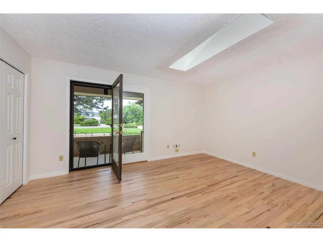 Photo of 2240 Champlain Dr