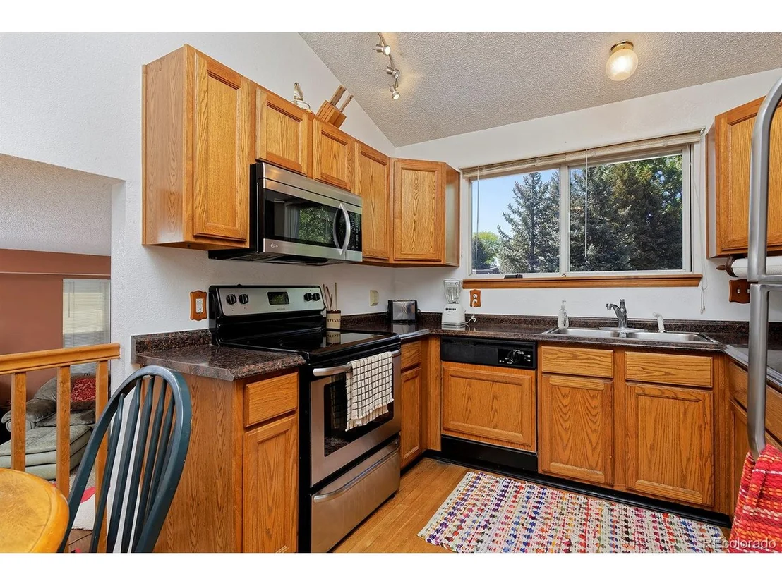 Photo of 372 Oak Ln