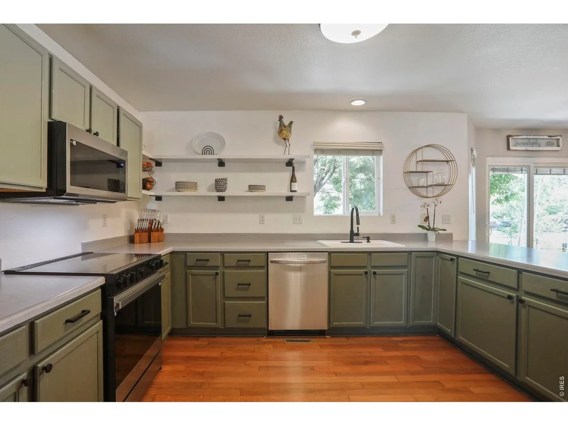 Photo of 1245 Fall River Cir
