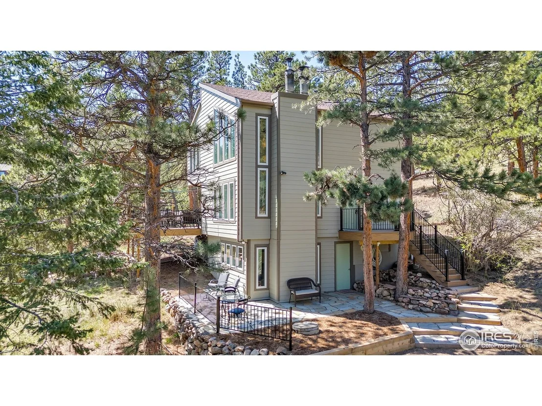Photo of 287 Brook Cir