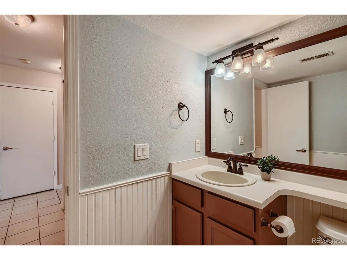 Photo of 4117 W 62nd Pl