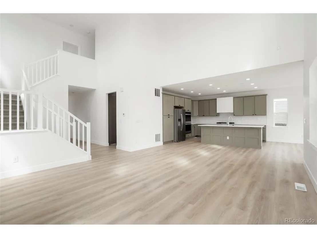 Photo of 13342 Newport Cir