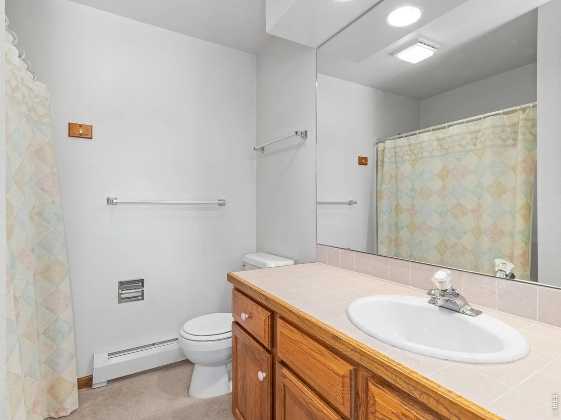 Photo of 650 Summit Dr