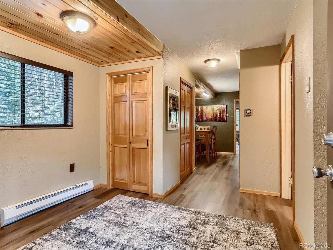 Photo of 479 Deer Rd