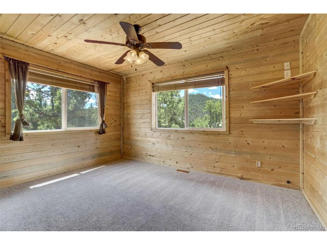 Photo of 70 Elk Cir