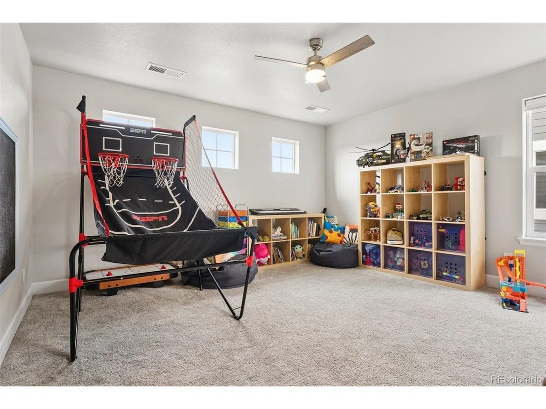 Photo of 410 Hyde Park Cir