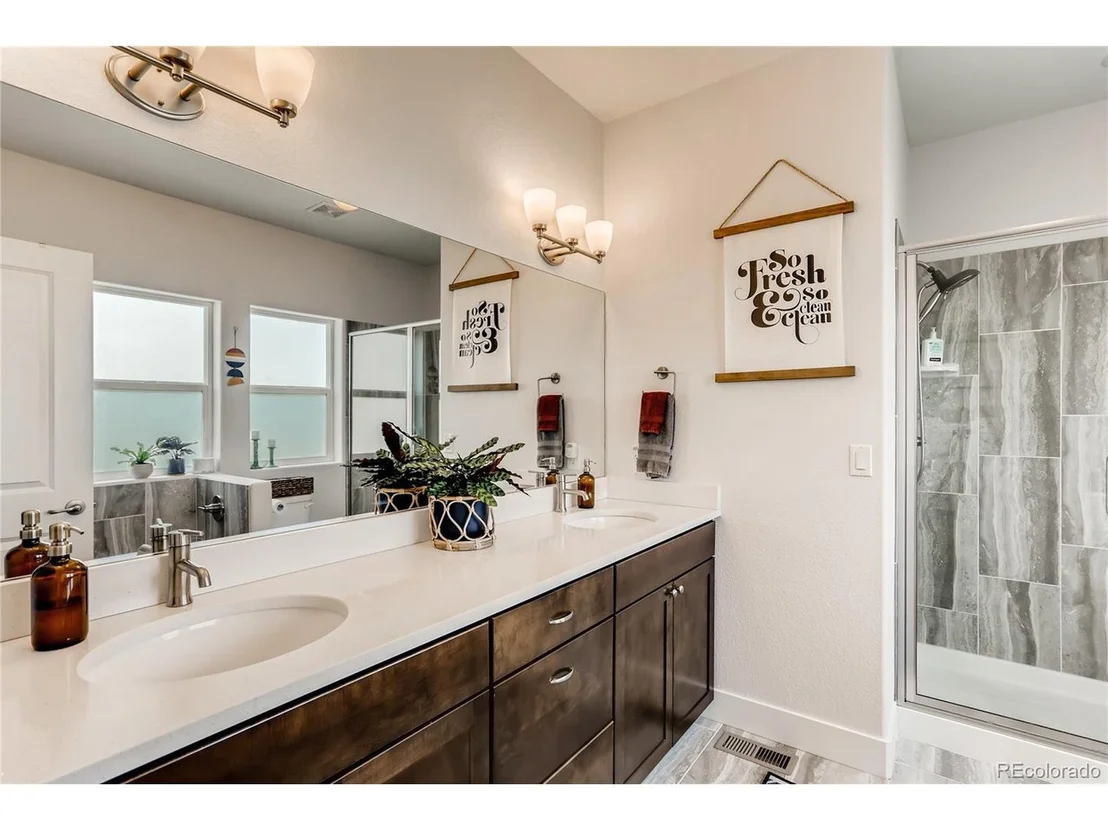 Photo of Unit B at 6780 Meade Cir