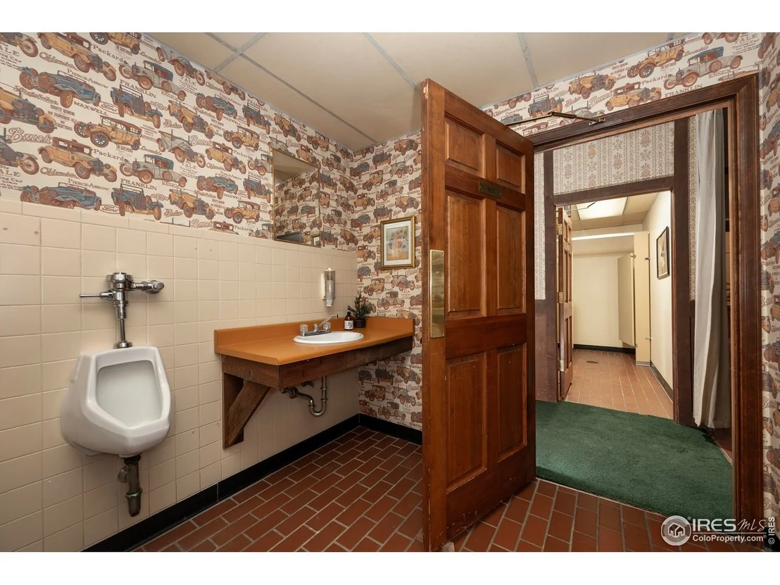 Photo of 312 N 4th St