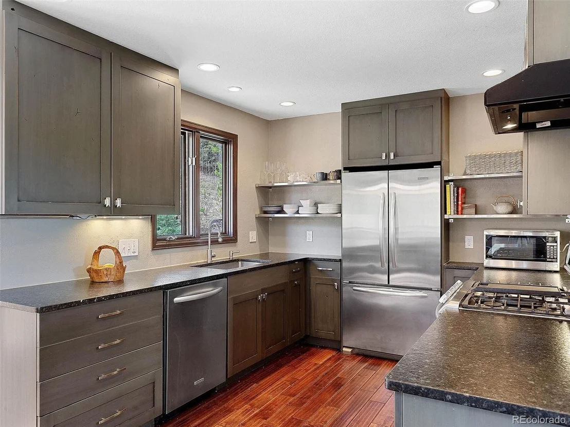 Photo of 400 Golden Dr