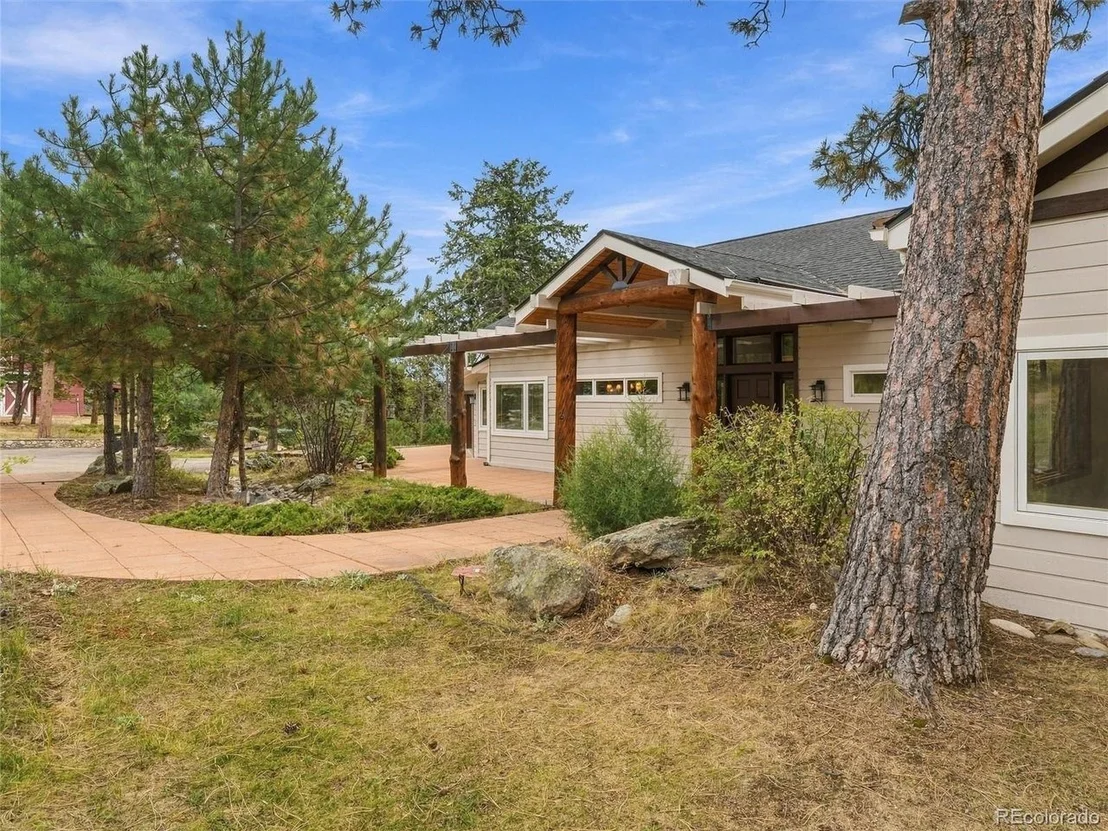 Photo of 35000 Fox Ridge Rd
