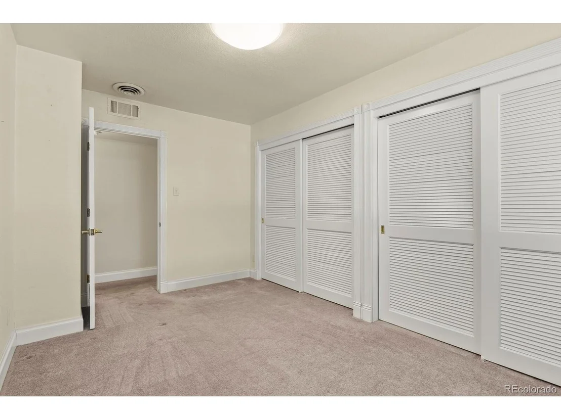 Photo of 831 Troy St