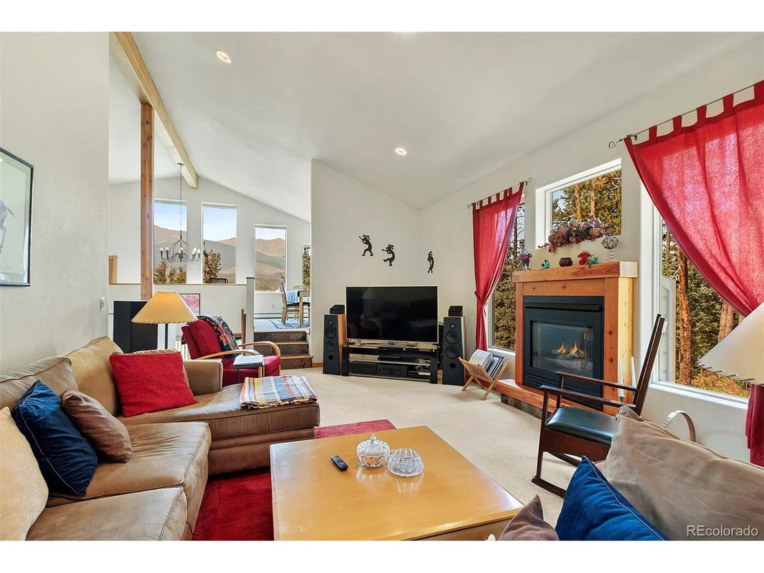 Photo of 212 Fairview Blvd