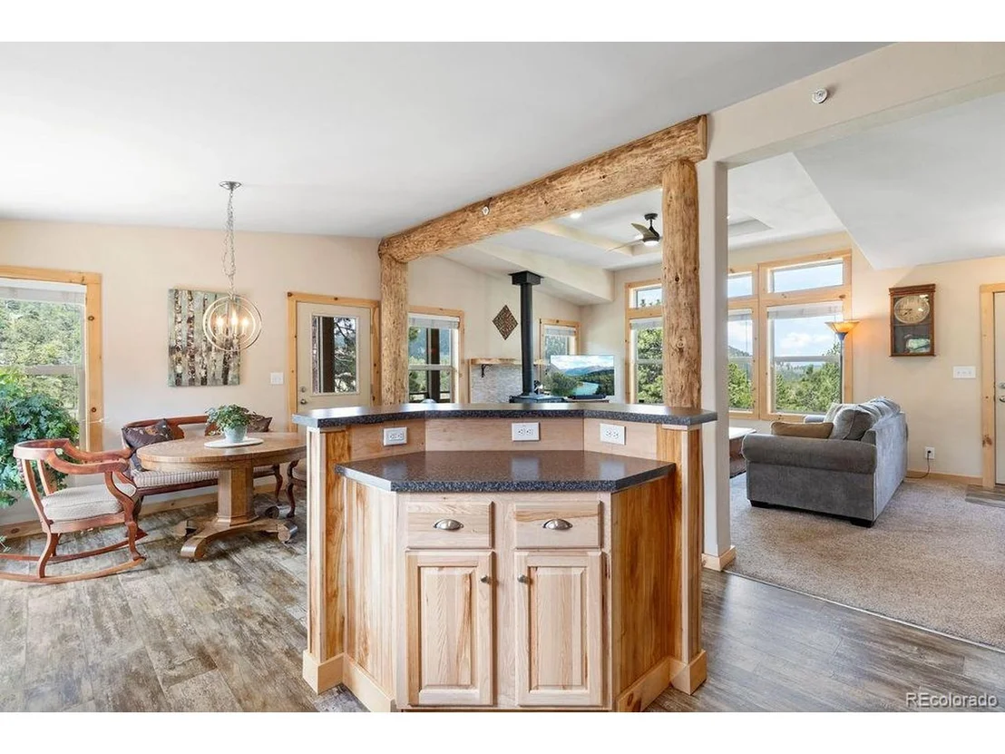 Photo of 232 Saint Vrain Rd