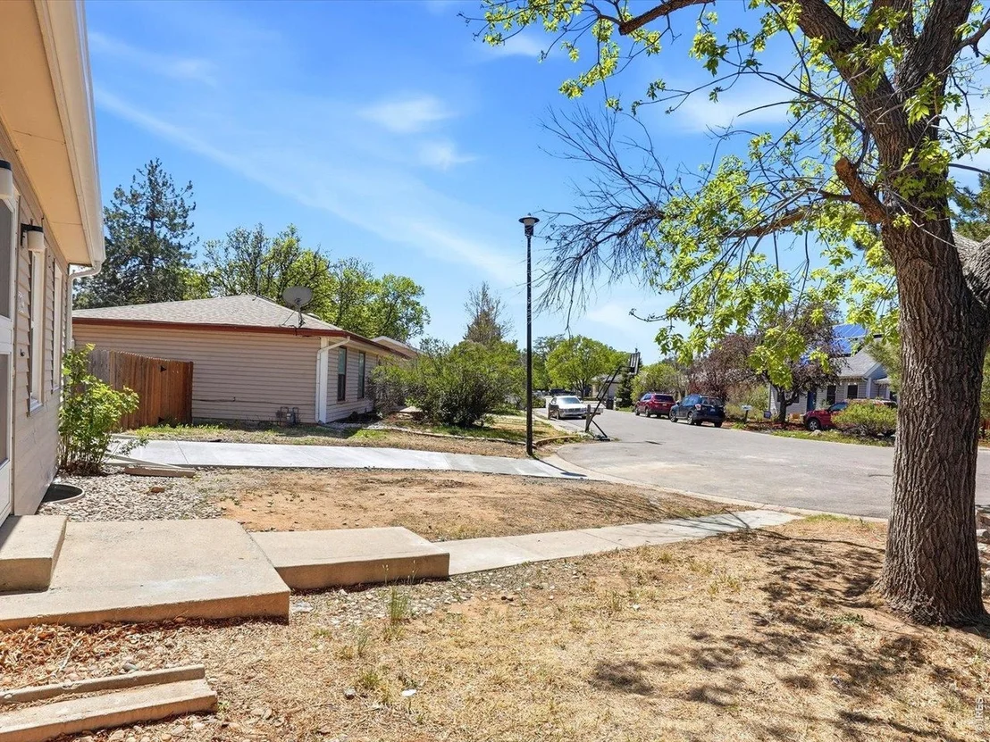 Photo of 775 Bedivere Cir