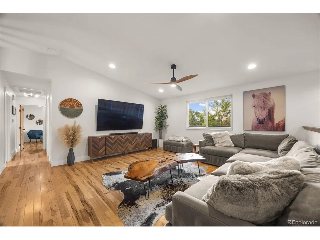 Photo of 102 Jackson Cir