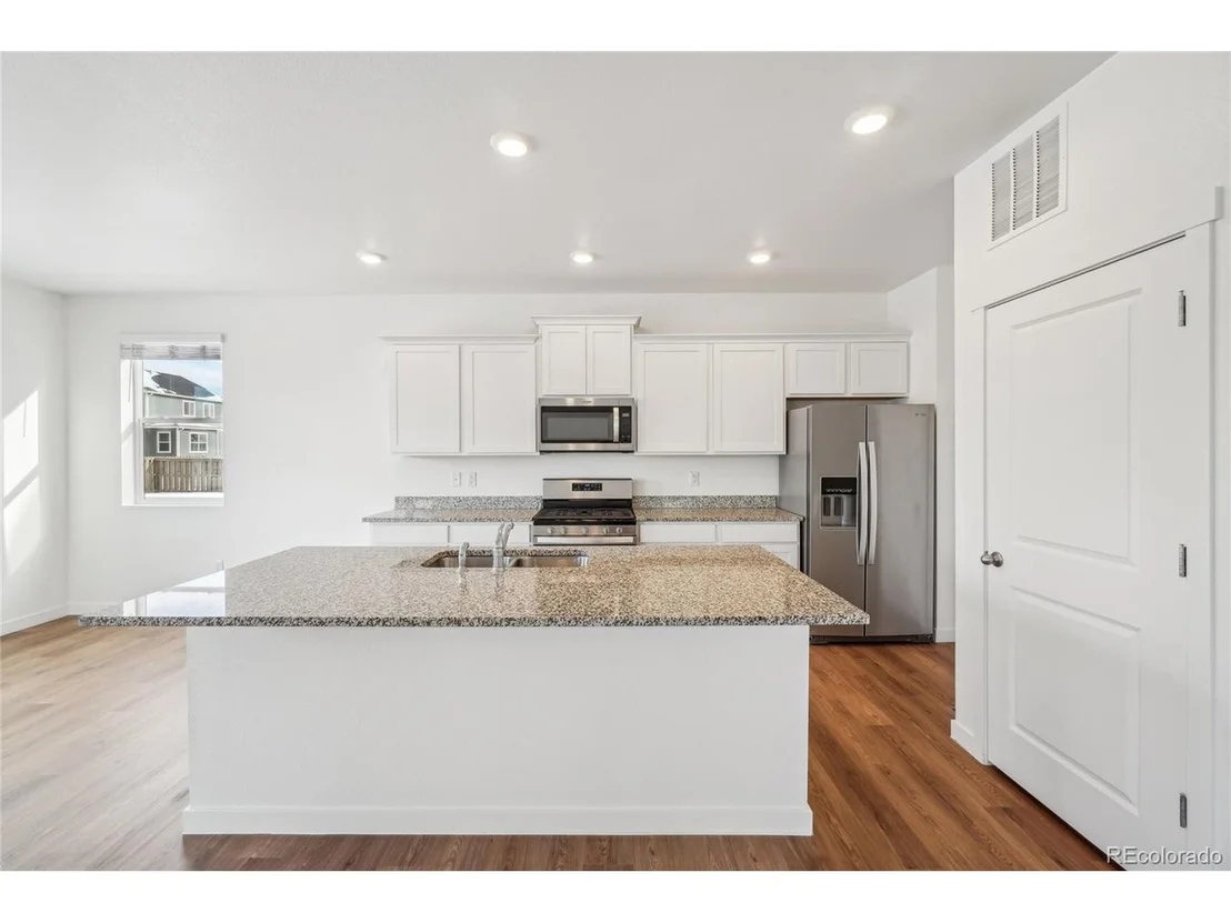Photo of 704 Lake Emerson Rd
