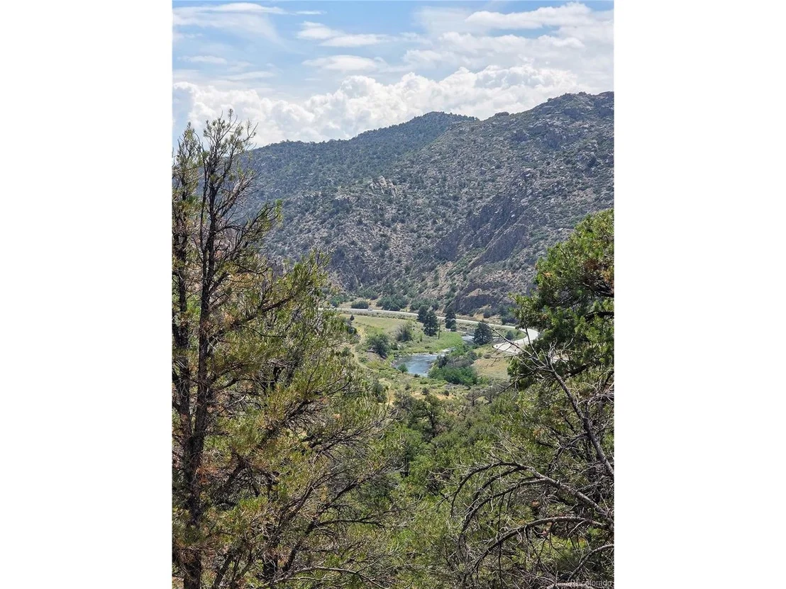 Photo of 291 County Road 51