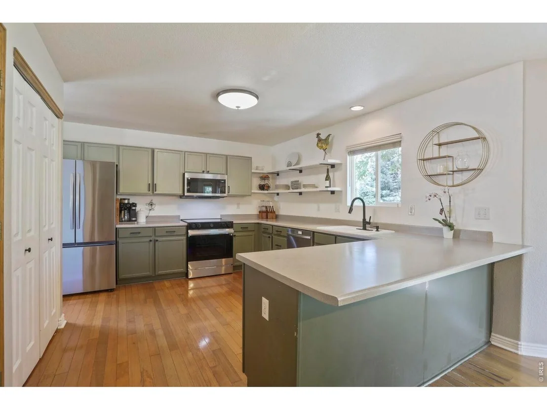 Photo of 1245 Fall River Cir