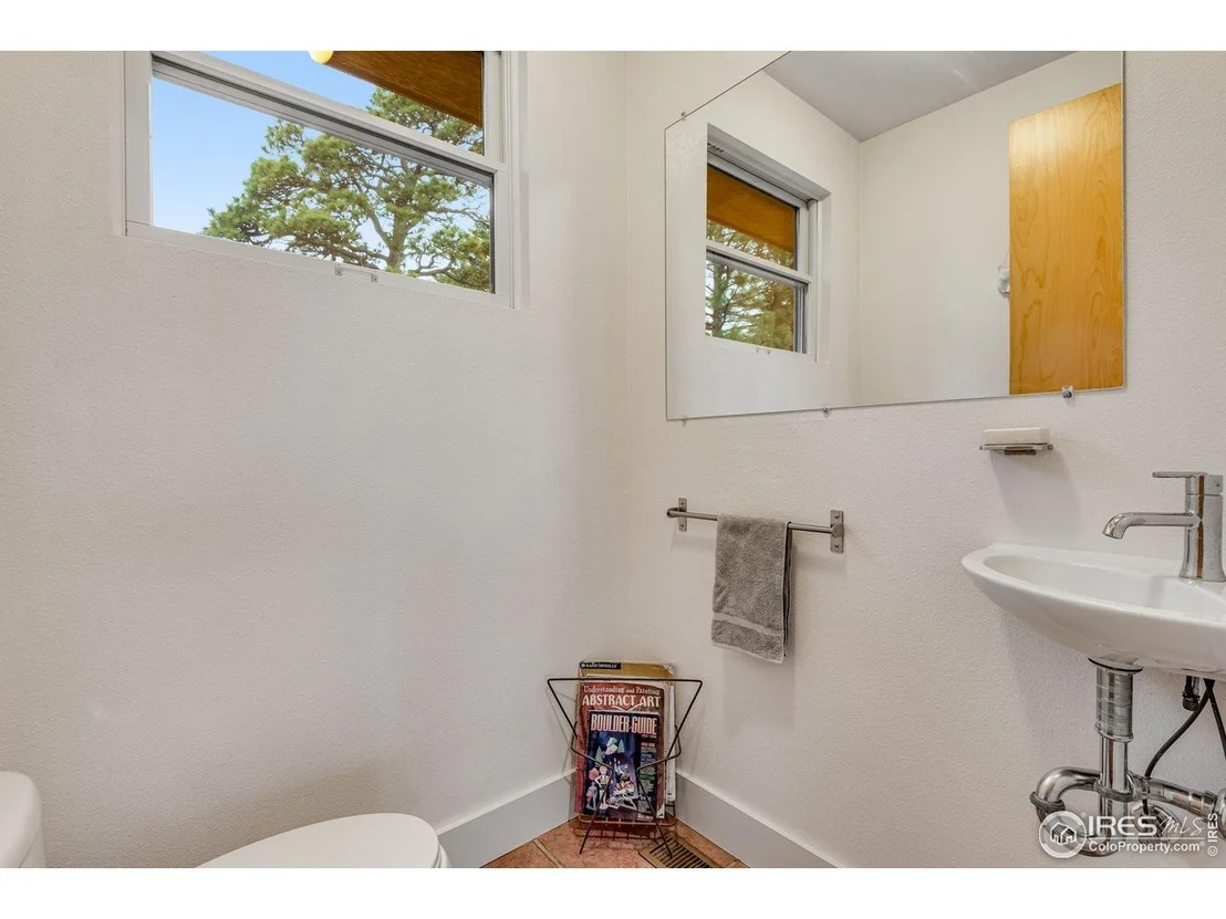 Photo of 435 Quartz Way
