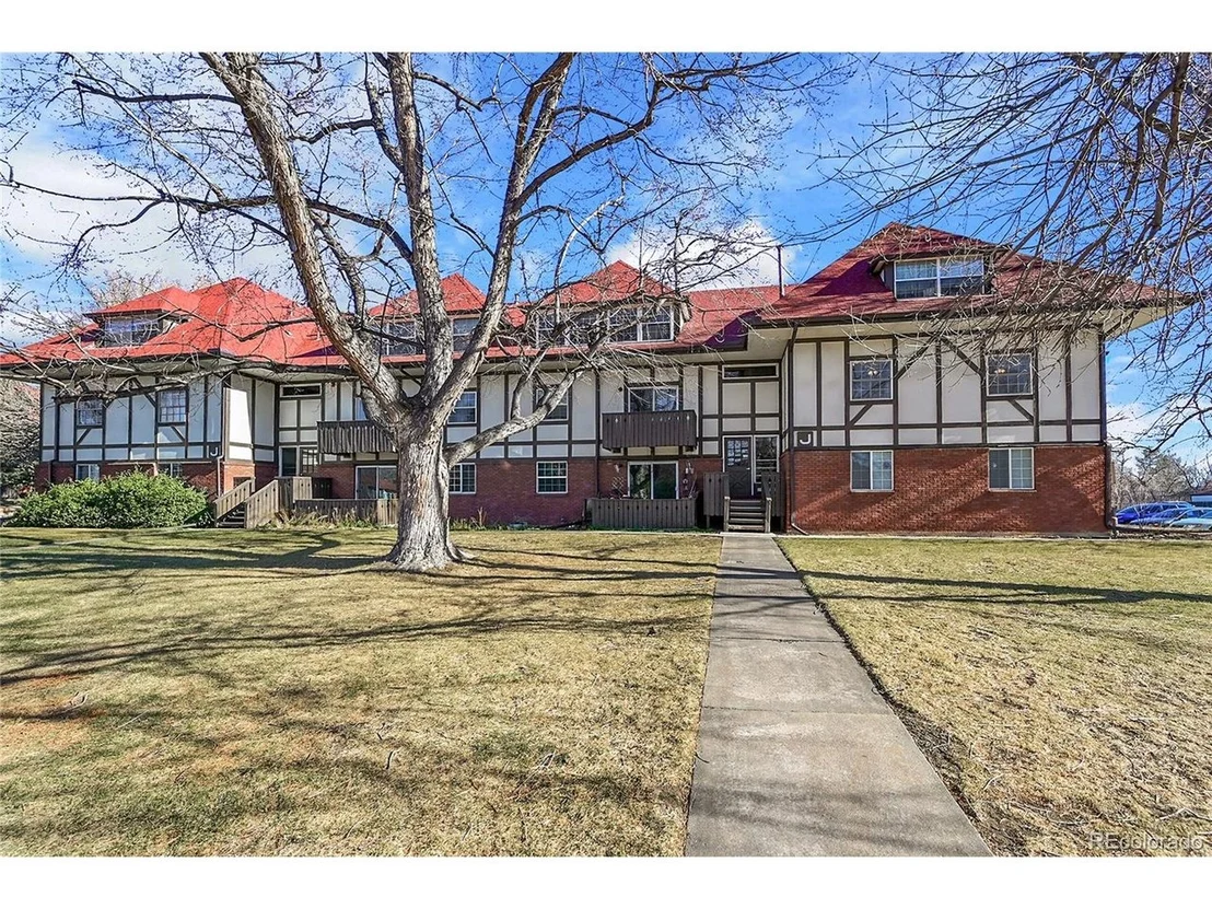 Photo of Unit 25J at 3250 Oneal Cir