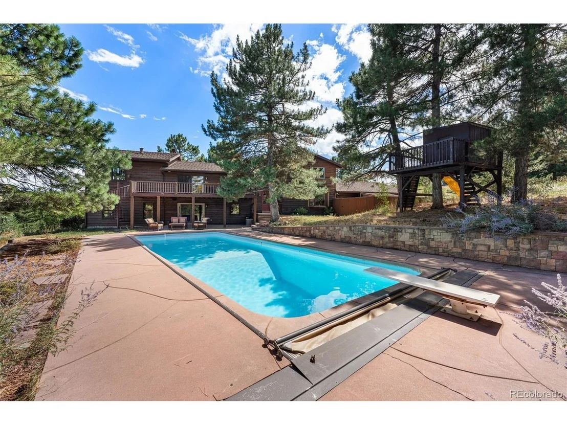 Photo of 15685 Cedarbrook Dr