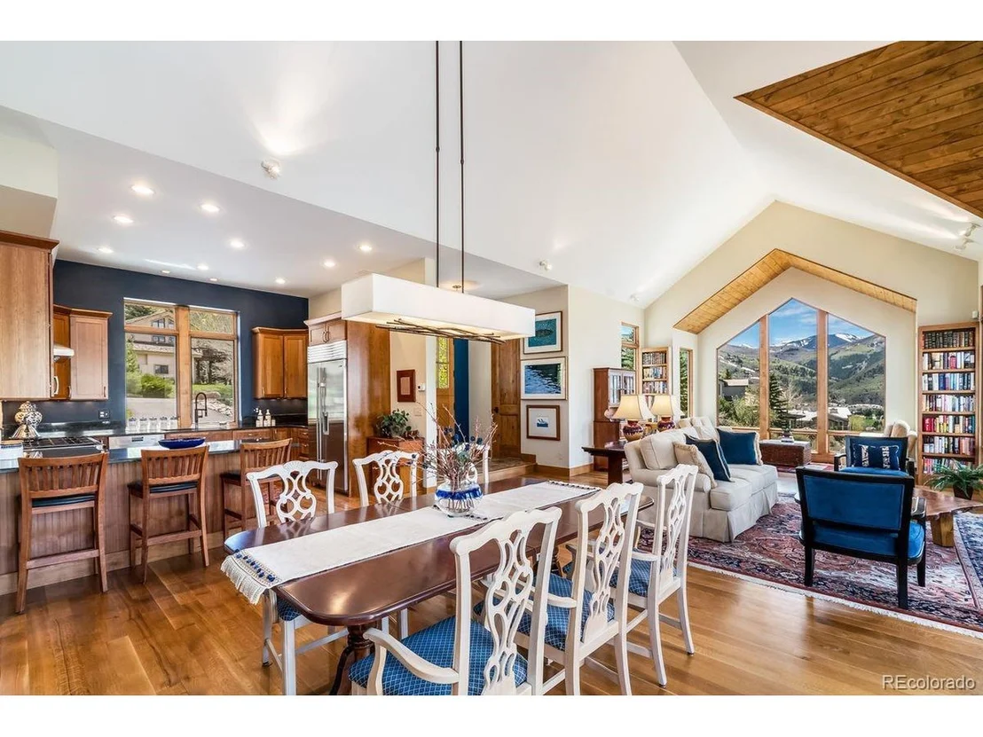 Photo of 800 June Creek Rd