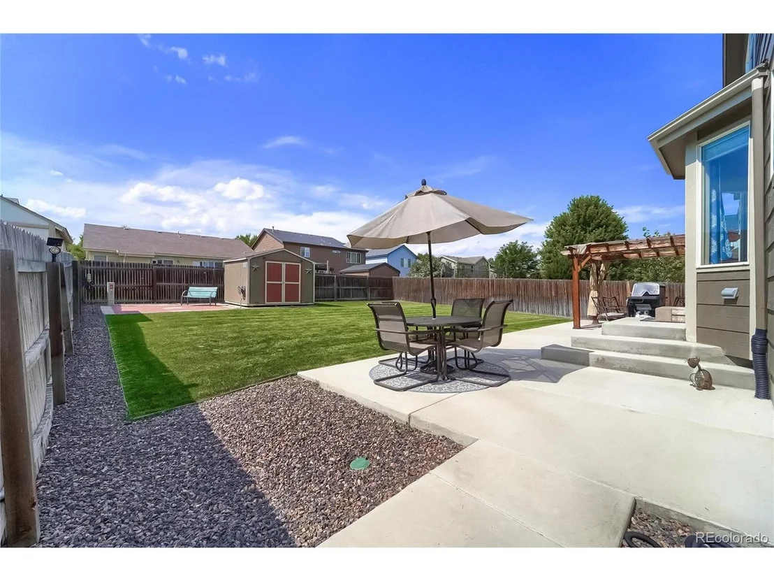 Photo of 7233 Foothill St
