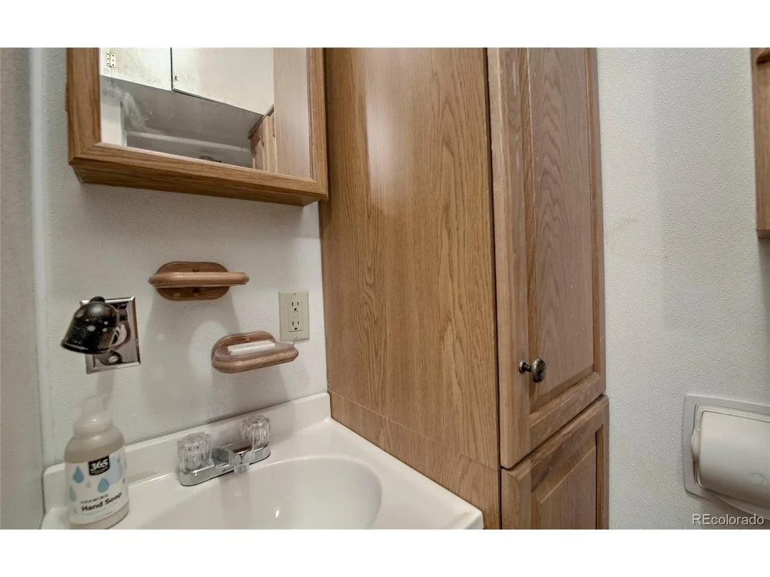 Photo of 420 Nuthatch Dr