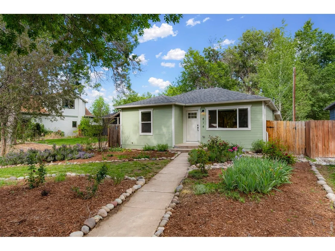 Photo of 814 Baker St