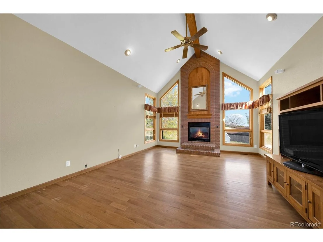 Photo of 74 Bachar Dr
