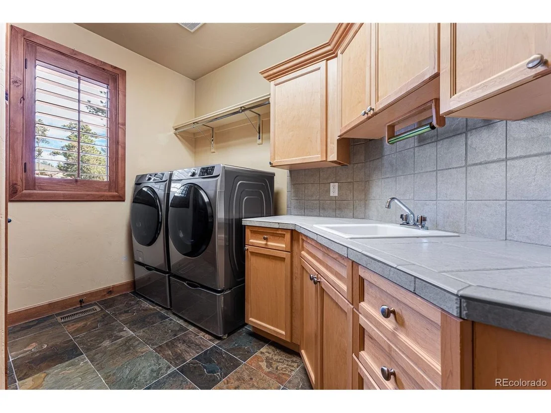 Photo of 2392 Saddleback Dr