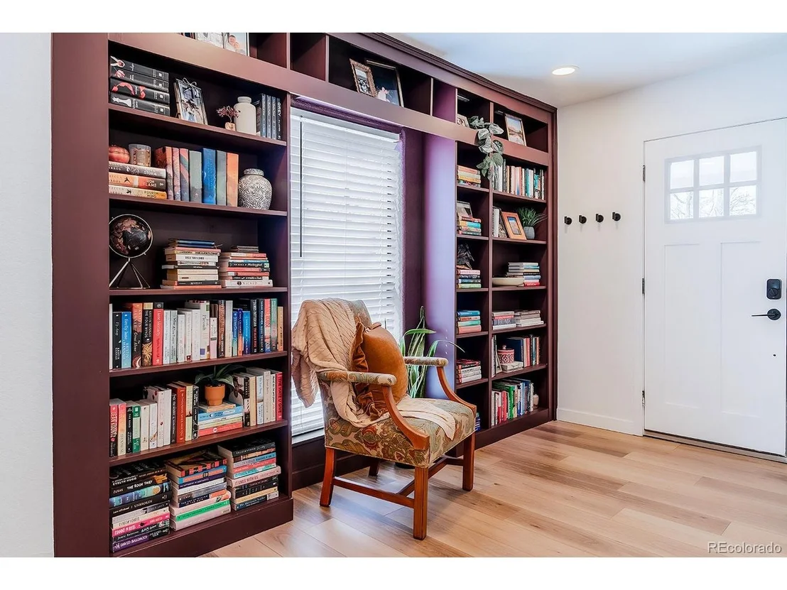 Photo of 754 King St