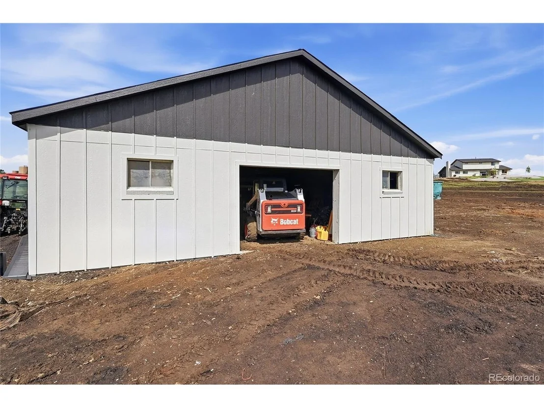 Photo of 434 County Road 16 1/2
